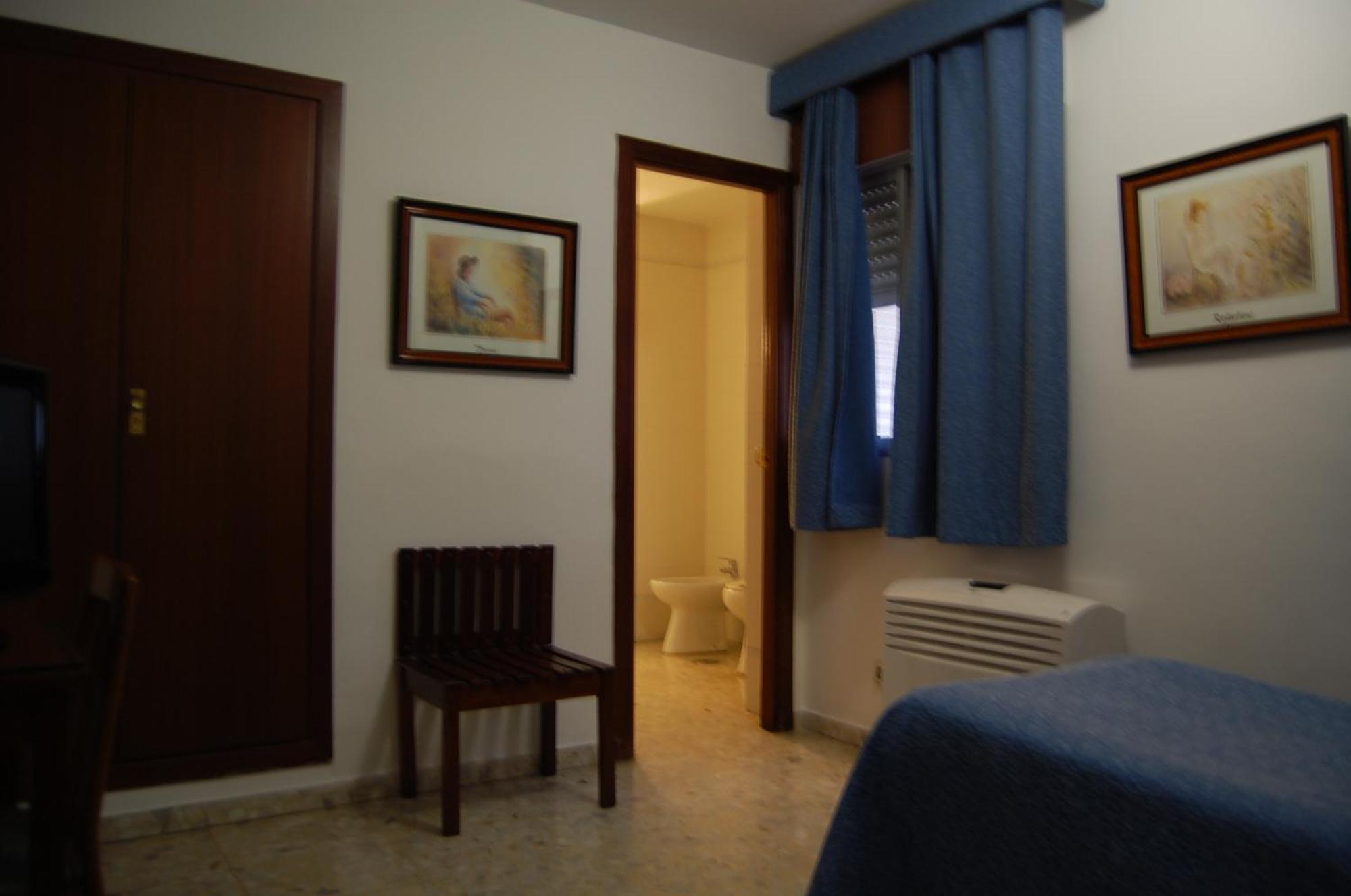 Hotel Marina Victoria Algeciras Exterior photo