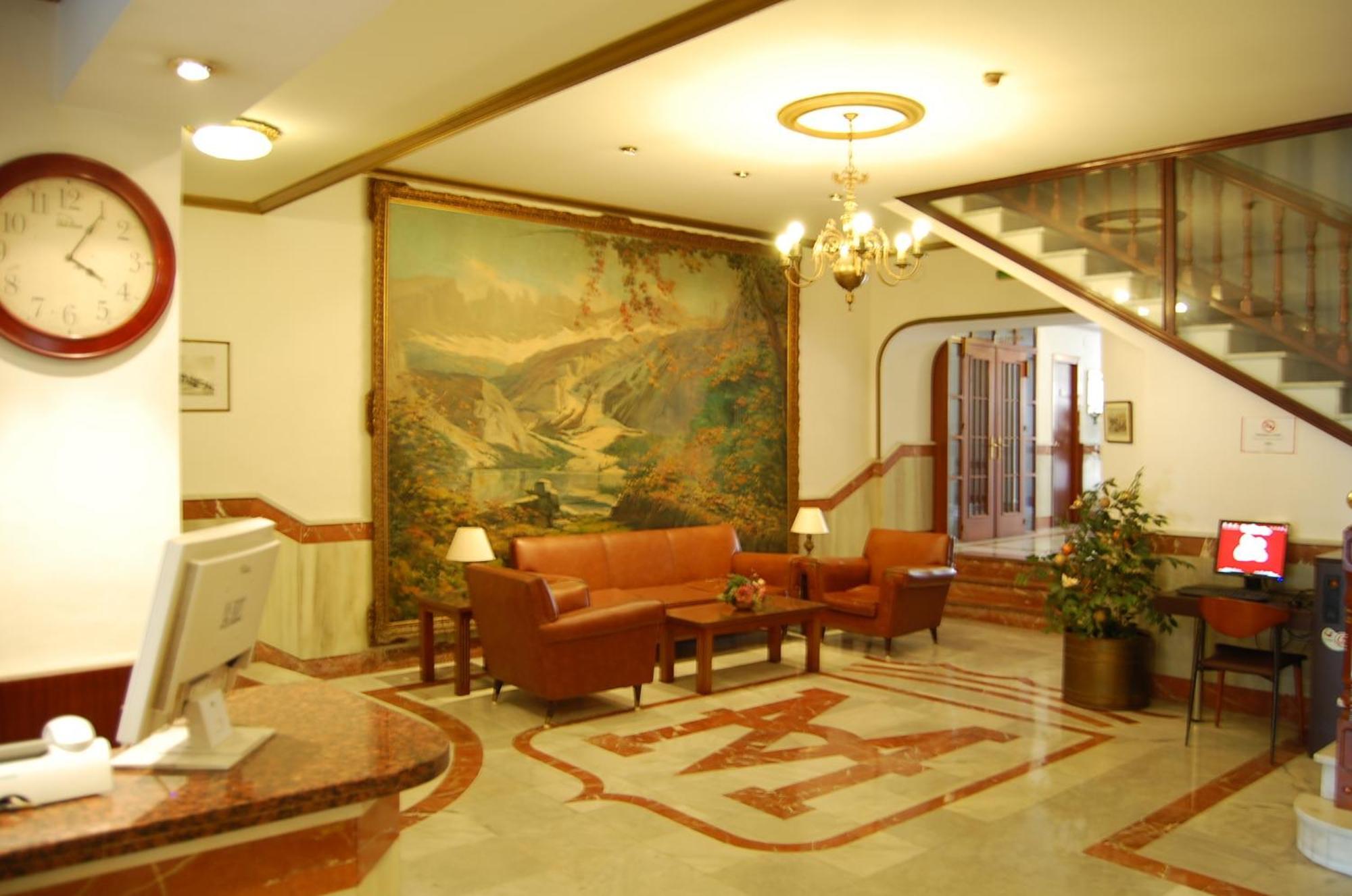Hotel Marina Victoria Algeciras Exterior photo