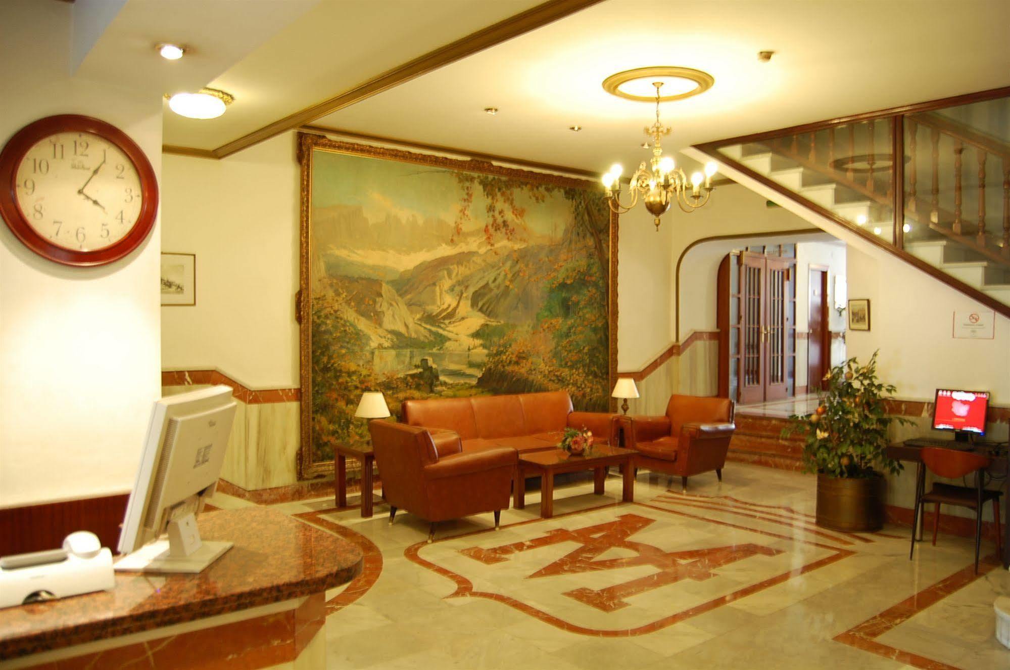 Hotel Marina Victoria Algeciras Exterior photo
