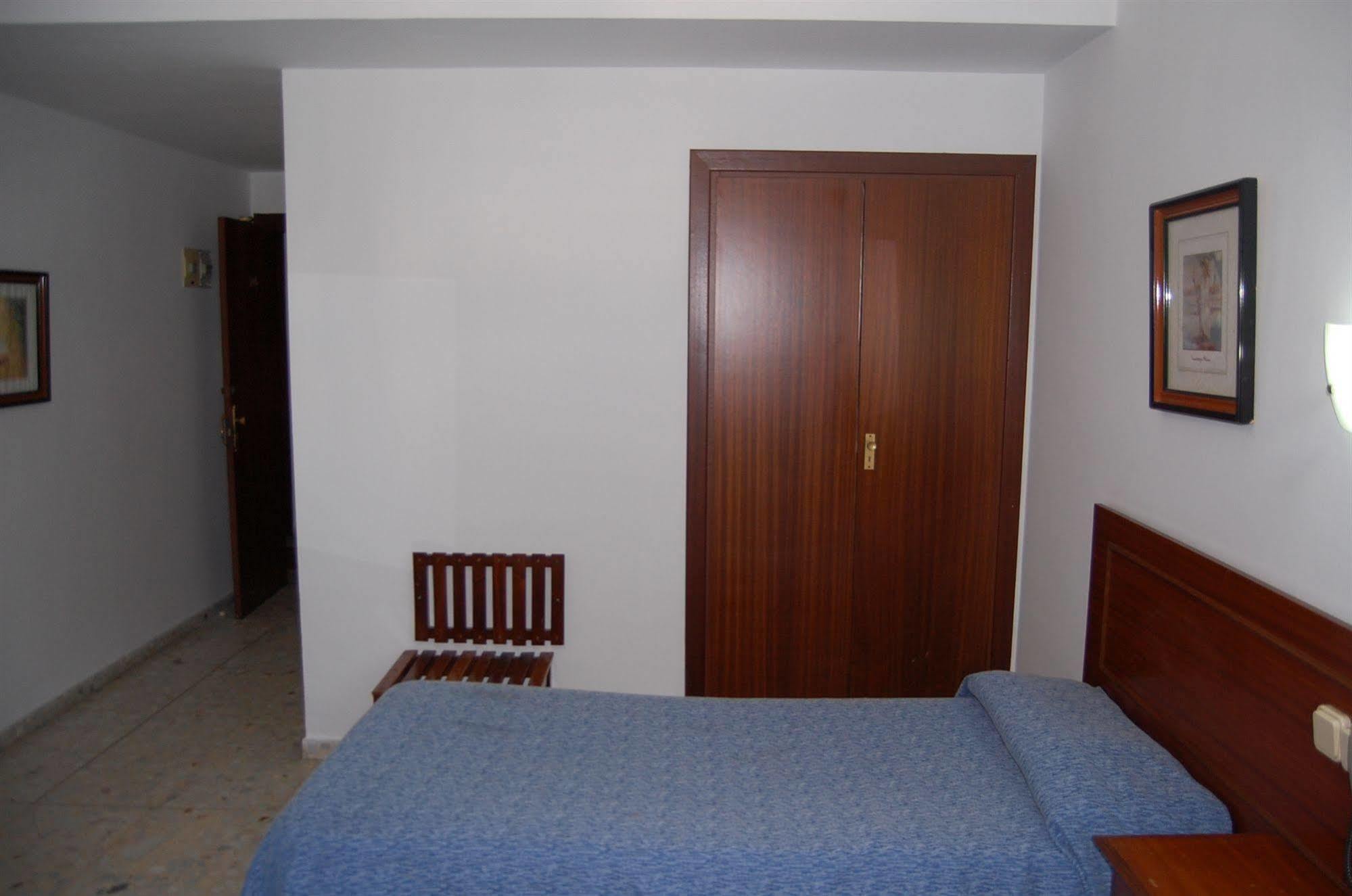 Hotel Marina Victoria Algeciras Exterior photo