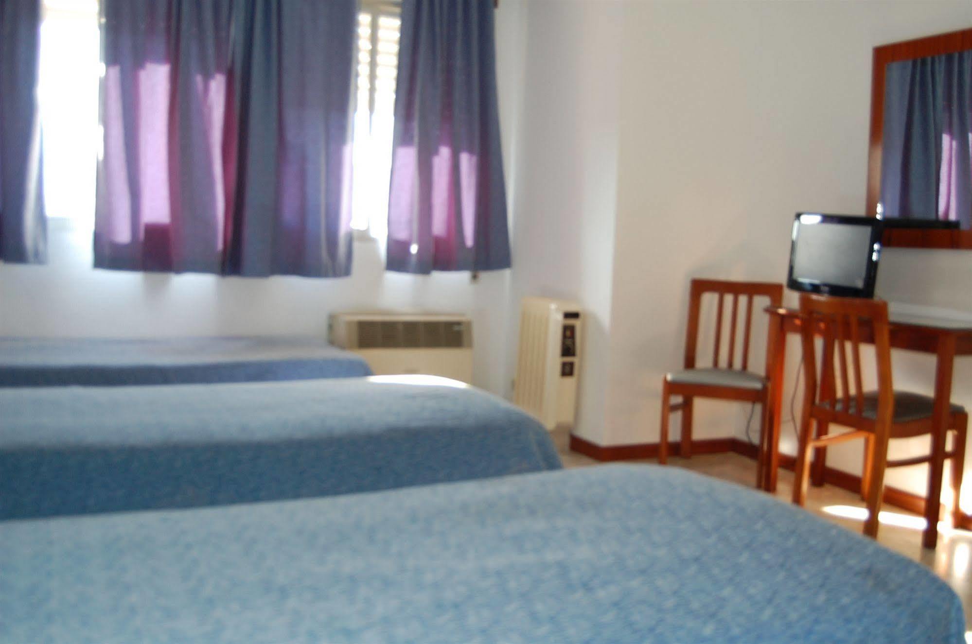 Hotel Marina Victoria Algeciras Exterior photo